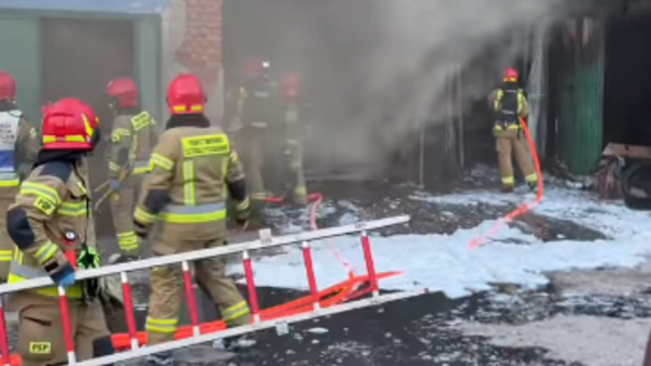 Słup czarnego dymu w Krakowie! Płoną meleksy!