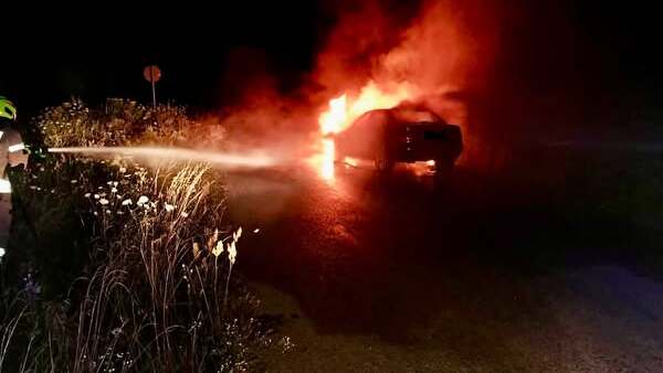 Płonące Audi pod Garwolinem. W środku zwęglone zwłoki!
