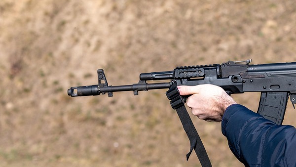 Strzelał w Sylwestra do losowych domów. Żołnierz skazany