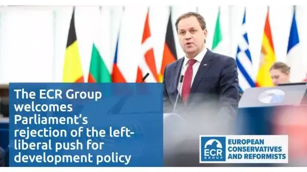 Na wniosek posła Tomaszewskiego z EKR Europarlament odrzucił szkodliwą dla państw narodowych i instytucji rodziny rezolucję